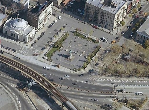 Continental Army Plaza brooklyn: Continental Army Plaza brooklyn - ROEBLING -  S 4 and S 5 STS